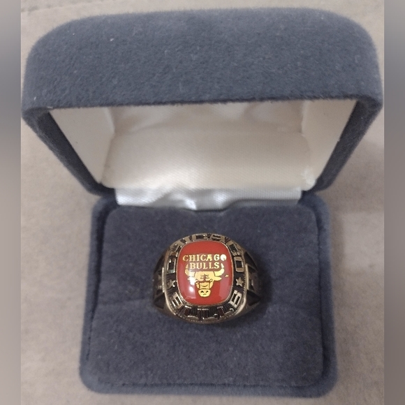 CHICAGO BULLS SIZE 12 MEMORABILIA 14K 3x GOLD PLATED NBA BASKETBALL RING BUNDLE - Picture 1 of 17